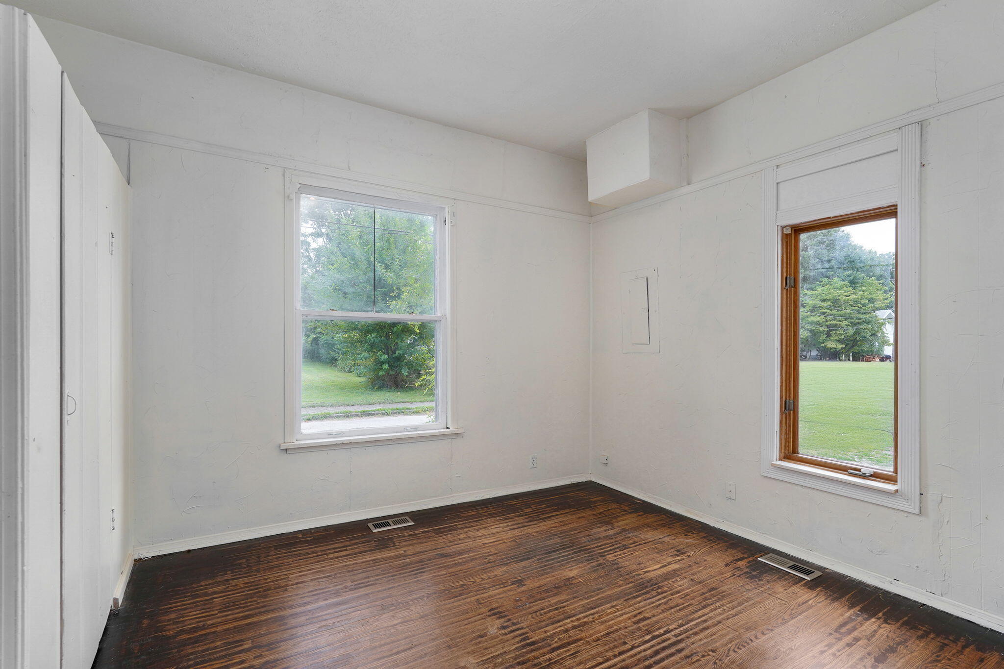 521 West Harrison Street Springfield, MO 65806 - Photo 8 of 22 521 W Harrison St-8