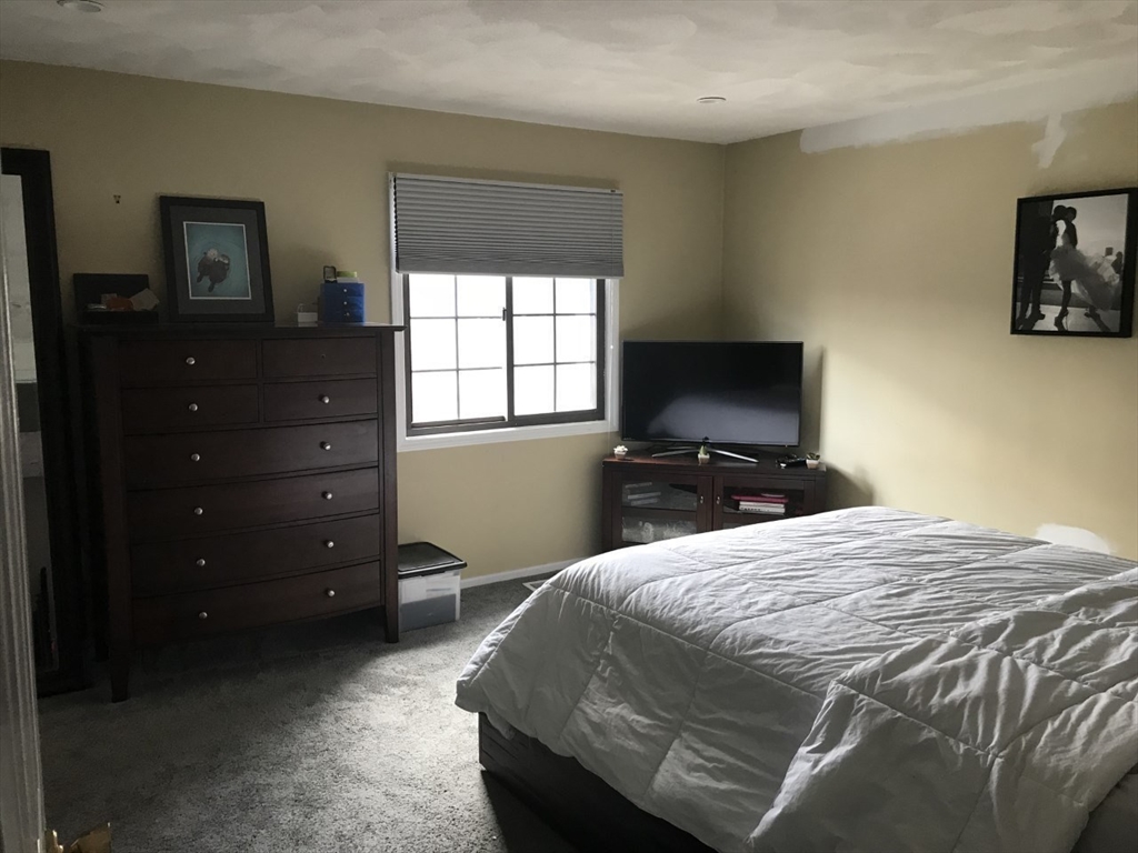 20 Bennett Street, Unit B Wakefield, MA 01880 - Photo 4 of 11