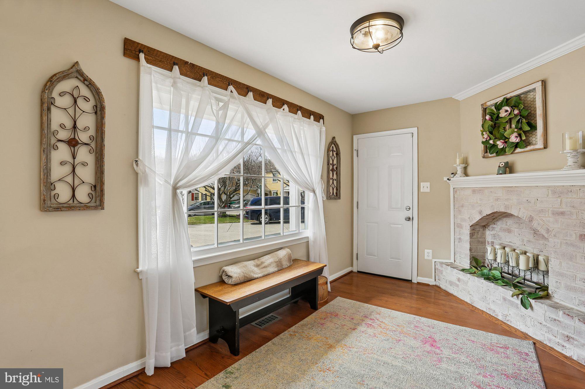 9 Midsummer Court Gaithersburg, MD 20878 - Photo 18 of 69 Family room with garage access