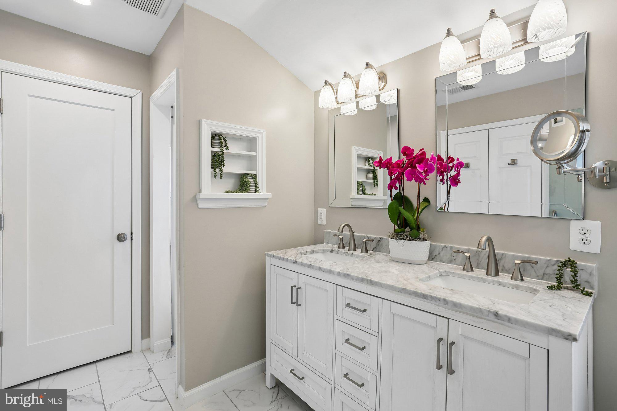 9 Midsummer Court Gaithersburg, MD 20878 - Photo 39 of 69 Primary bath with custom cabinetry