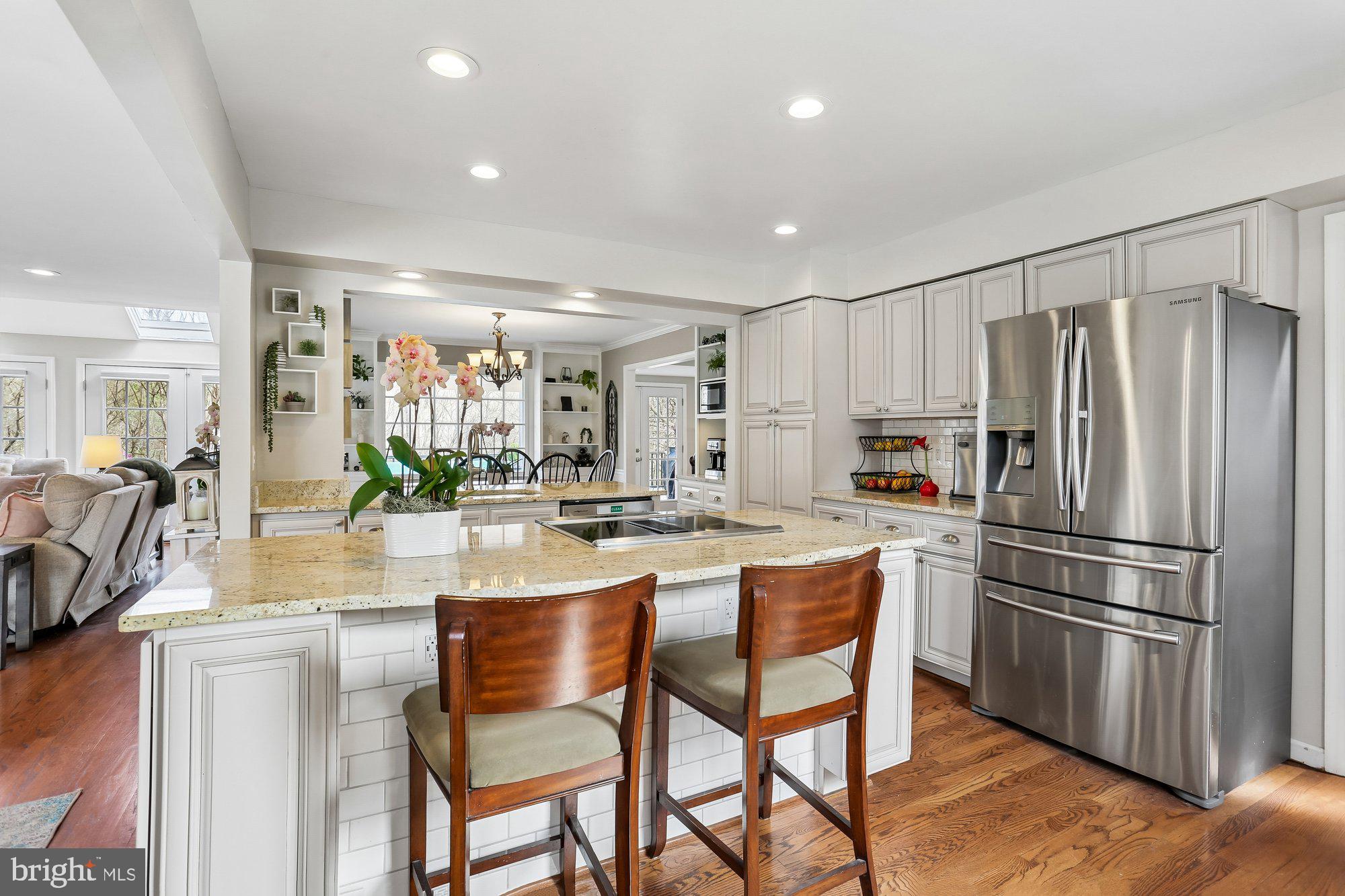 9 Midsummer Court Gaithersburg, MD 20878 - Photo 4 of 69 Kitchen with custom cabinetry