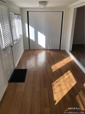 44 Roseville Road Westport, CT 06880 - Photo 3 of 19 Large closet in the Foyer. Ample space for a Dining Area.