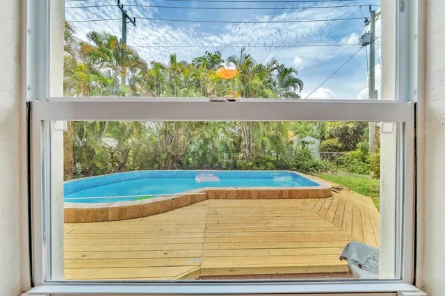 $469,900 | 1412 Northeast 25th Court, Pompano Beach, FL 33064