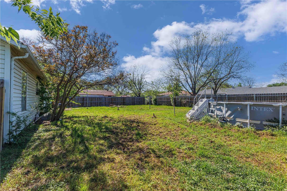 3840 Parrish Street Waco, TX 76705 - Photo 17 of 17 a view of a backyard with a garden