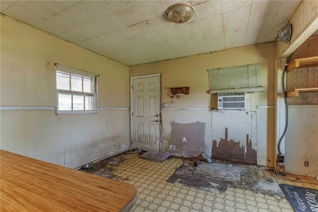 a view of a storage & utility room