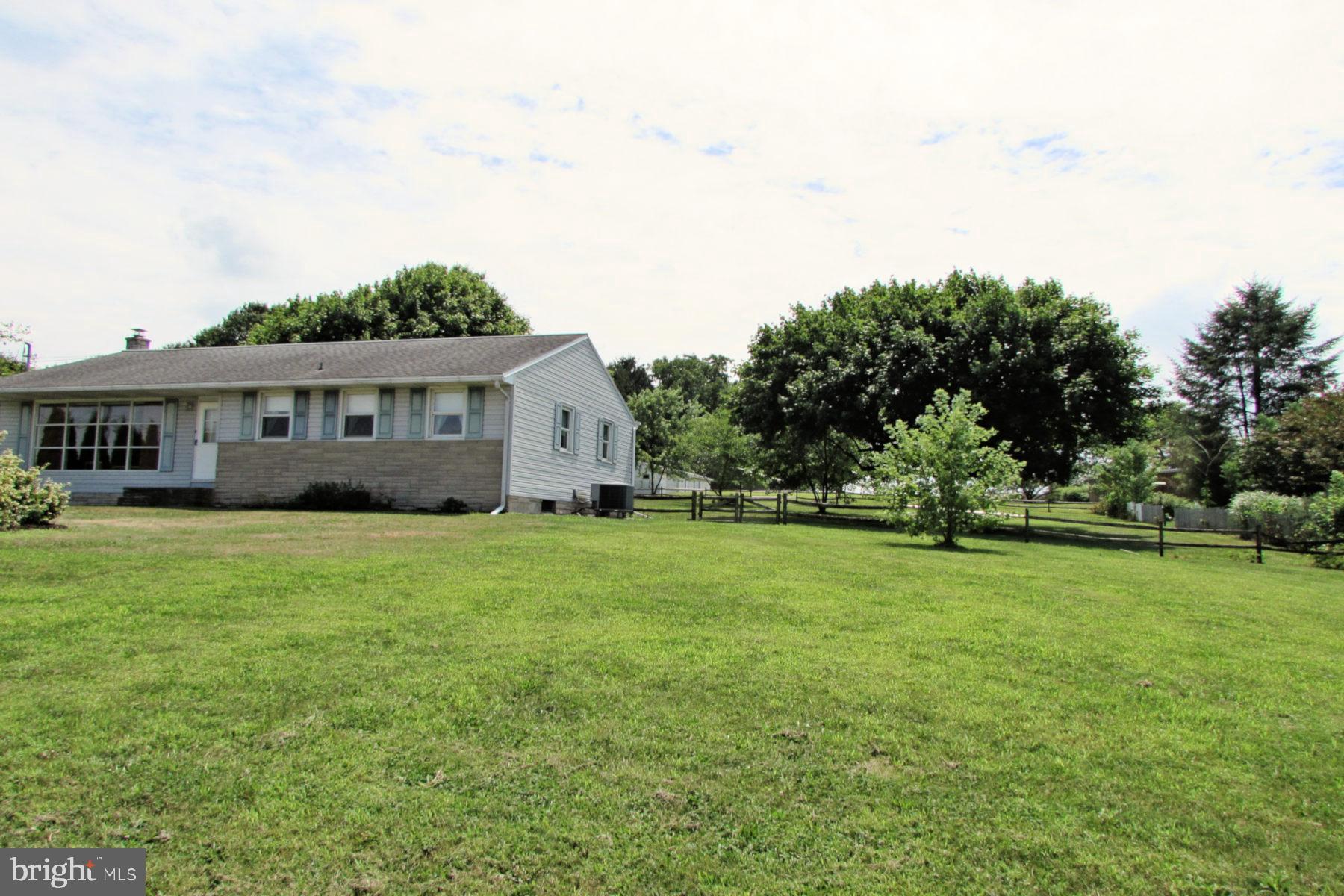 204 Heffelfinger Road Lebanon, PA 17046 - Photo 22 of 29 Side Yard View