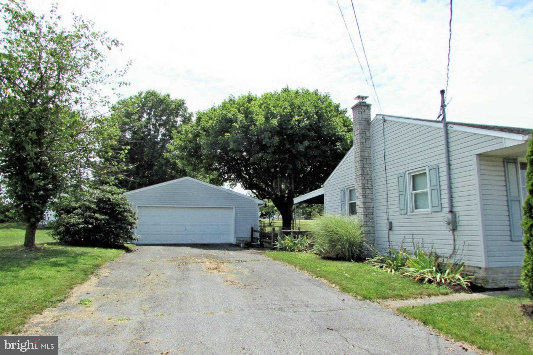 204 Heffelfinger Road Lebanon, PA 17046 - Photo 23 of 29 Garage