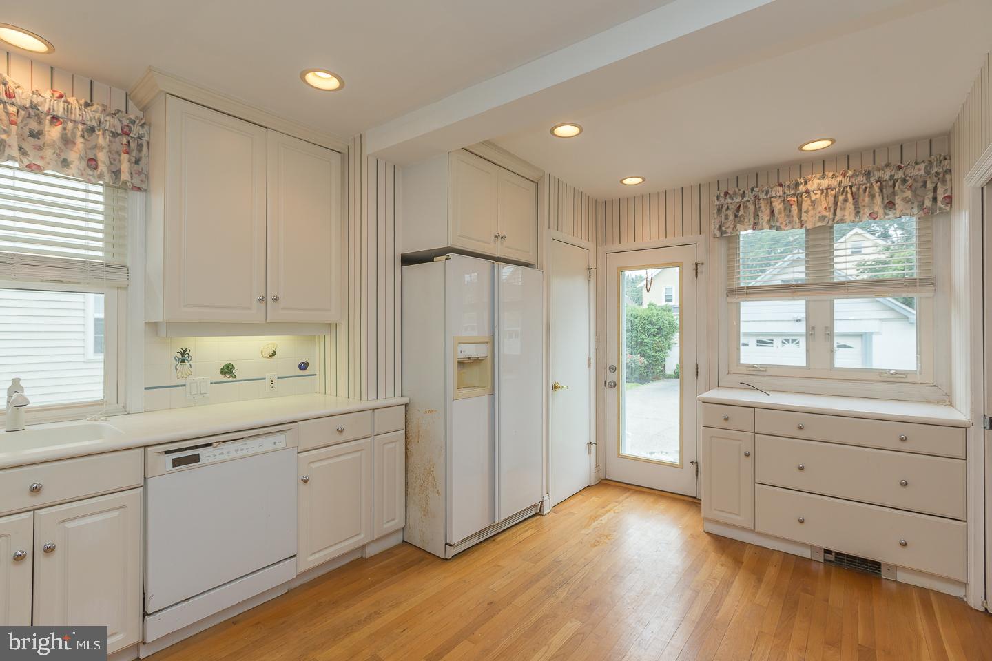 144 Sycamore Road Havertown, PA 19083 - Photo 13 of 37