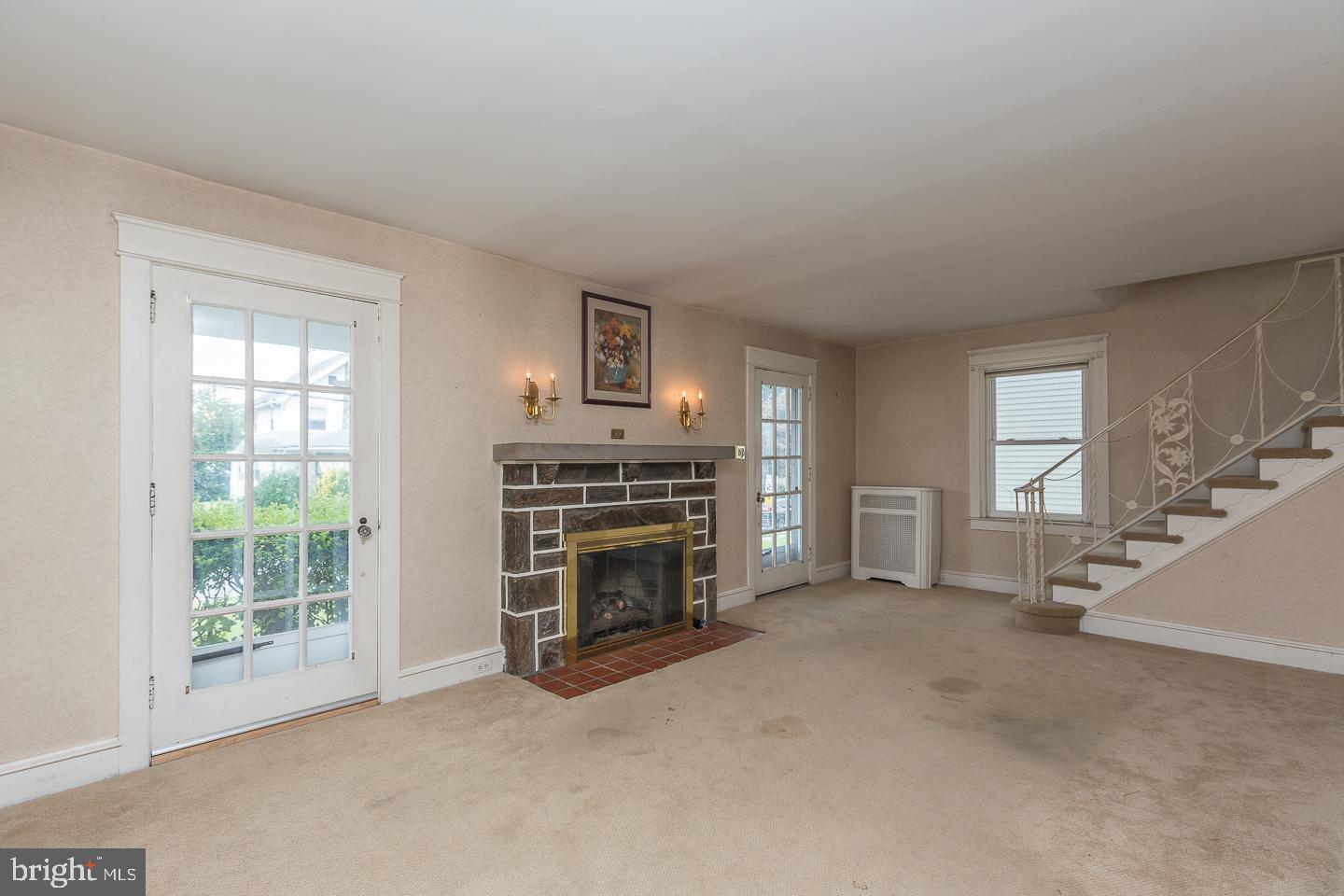 144 Sycamore Road Havertown, PA 19083 - Photo 5 of 37