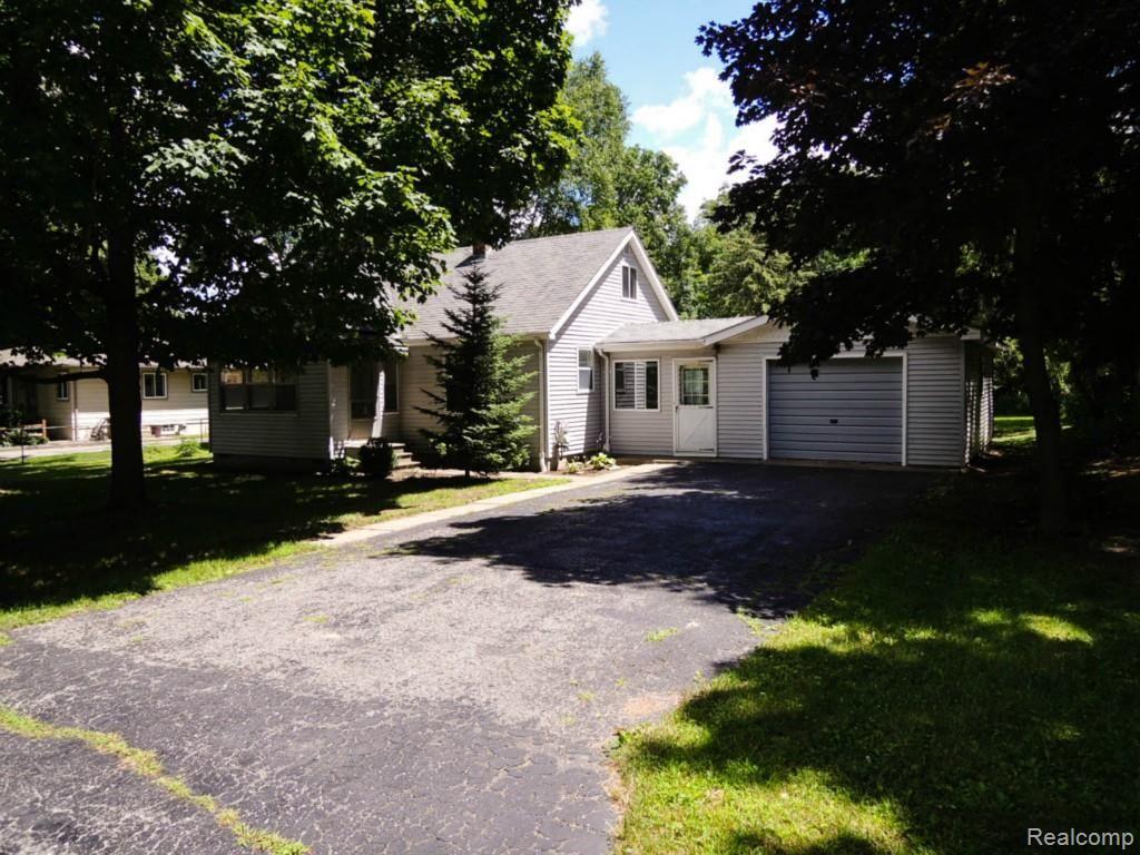 4296 Marcus Road Waterford, MI 48329 - Photo 1 of 42 street.jpg