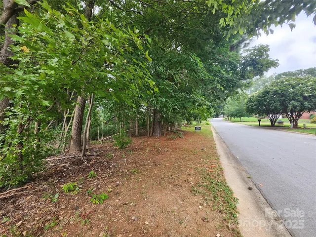 $150,000 | 9843 Drawbridge Drive, Charlotte, NC 28215