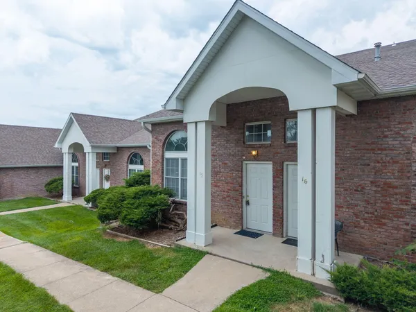 $225,000 | 12 North Cedar Lake Drive East, Columbia, MO 65203