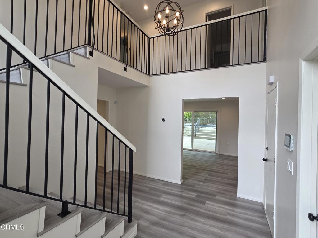 2915 Hopeton Road La Crescenta, CA 91214 - Photo 3 of 28 3 entry