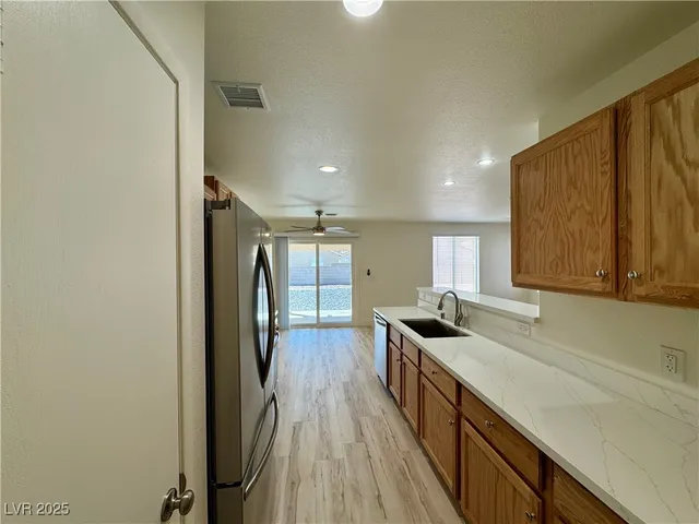 $1,695 | 549 Alecandro Daniel Avenue, North Las Vegas, NV 89031