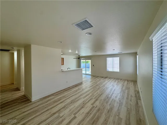 $1,695 | 549 Alecandro Daniel Avenue, North Las Vegas, NV 89031