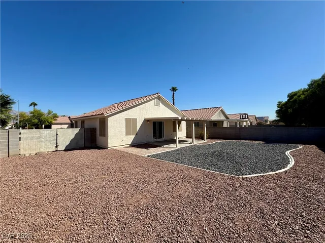 $1,695 | 549 Alecandro Daniel Avenue, North Las Vegas, NV 89031