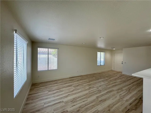 $1,695 | 549 Alecandro Daniel Avenue, North Las Vegas, NV 89031