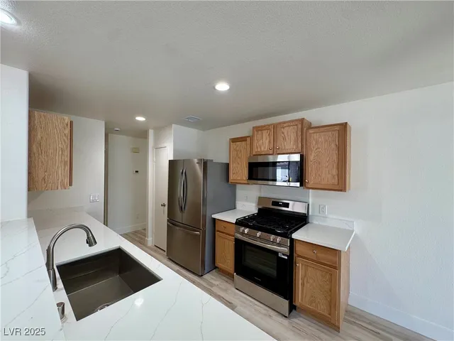 $1,695 | 549 Alecandro Daniel Avenue, North Las Vegas, NV 89031
