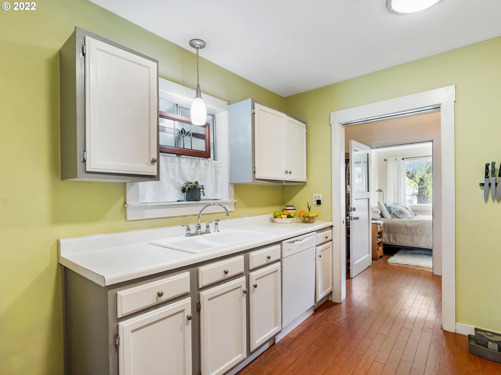5650 Southwest Childs Road Lake Oswego, OR 97035 - Photo 11 of 32 Gallery Image 11