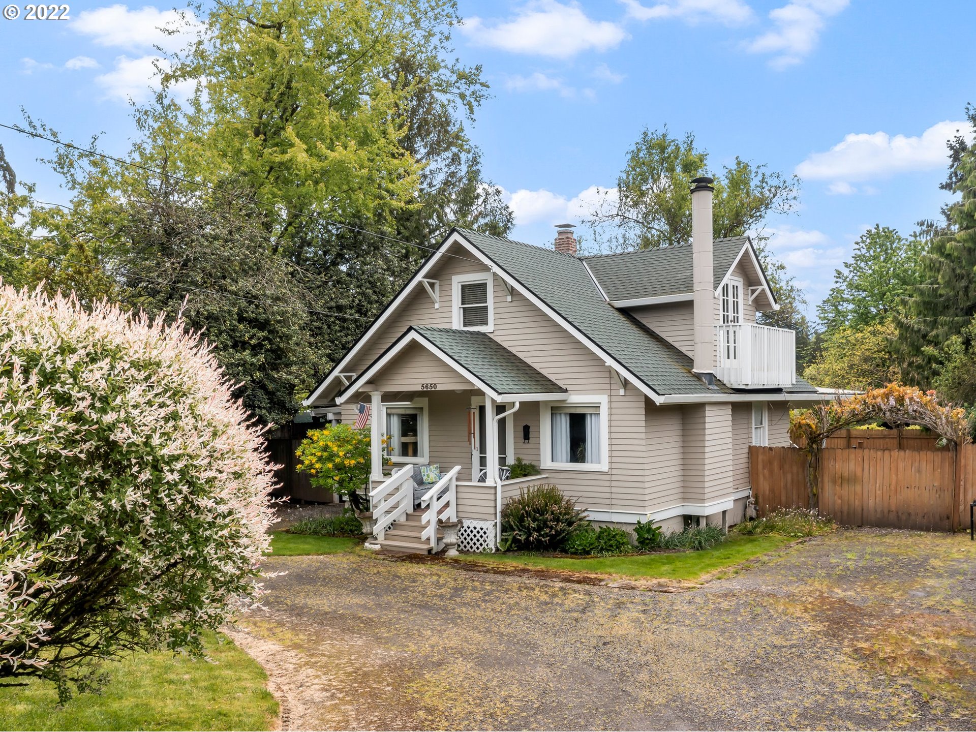 5650 Southwest Childs Road Lake Oswego, OR 97035 - Photo 2 of 32 Gallery Image 2