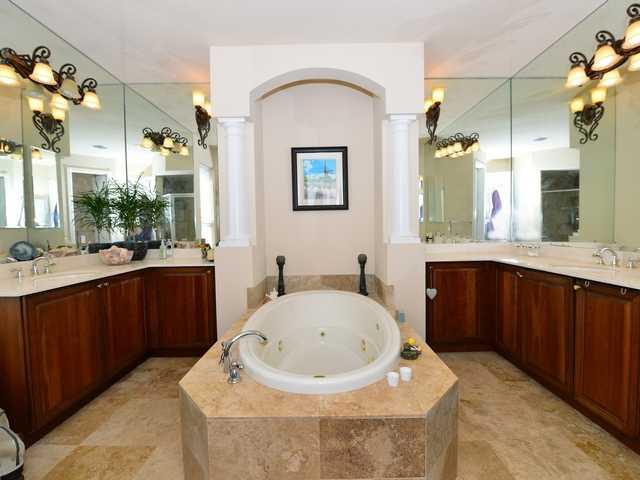 371 Southwest Lost River Road Stuart, FL 34997 - Photo 9 of 21 Gallery Image 9