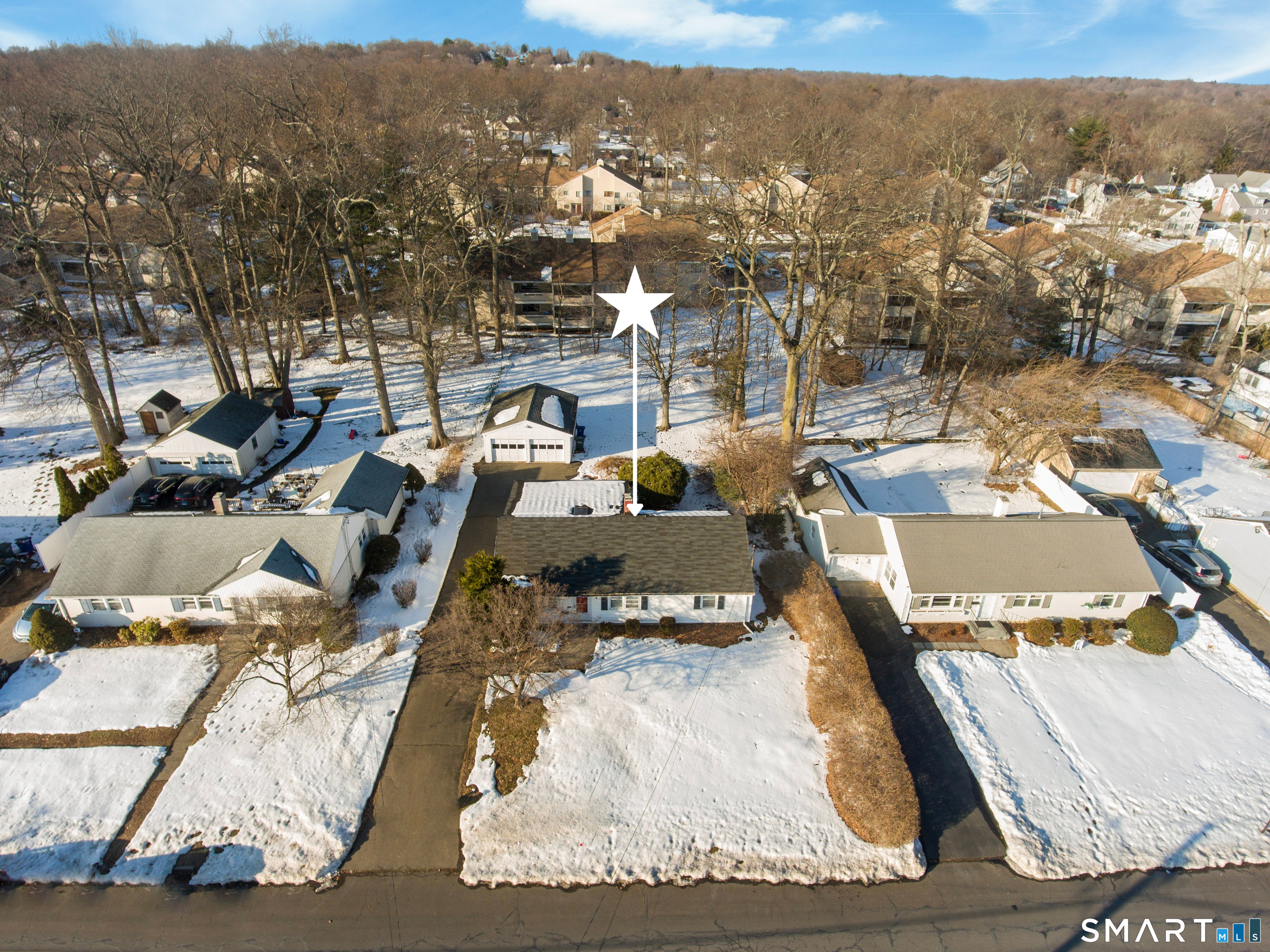 3432 Old Town Road Bridgeport, CT 06606 - Photo 24 of 27 a view of a city