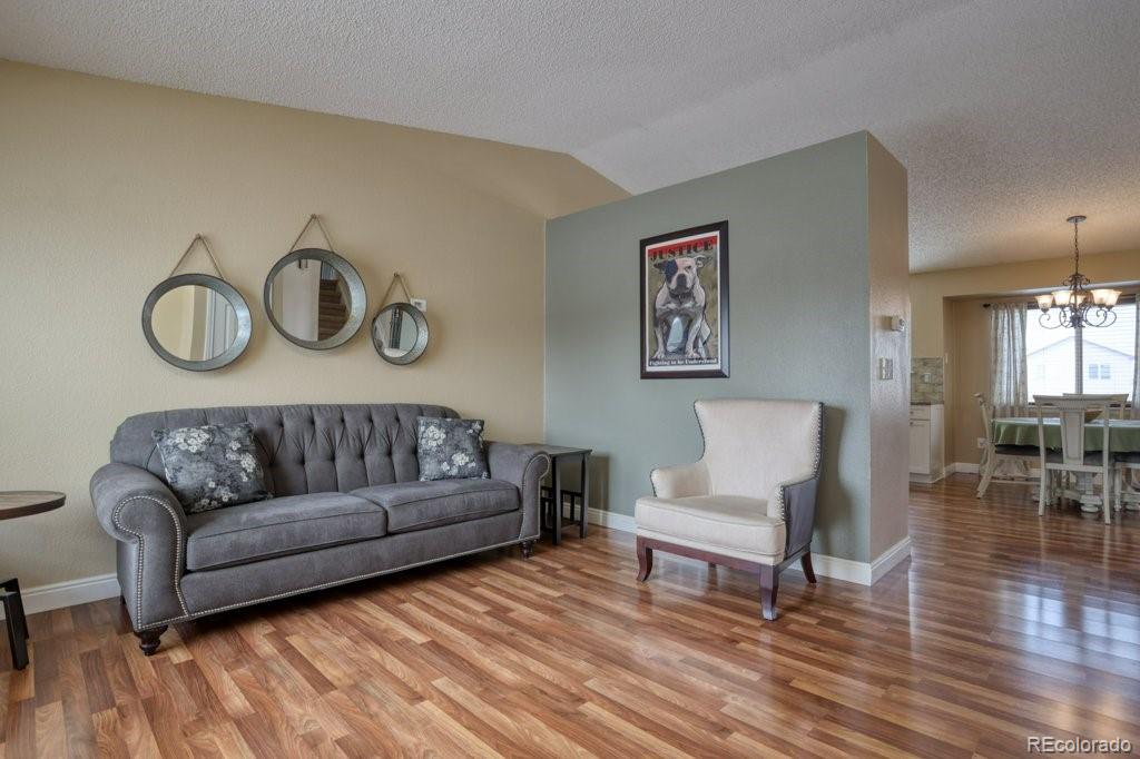 10423 Hyacinth Place Highlands Ranch, CO 80129 - Photo 3 of 27 Gallery Image 3