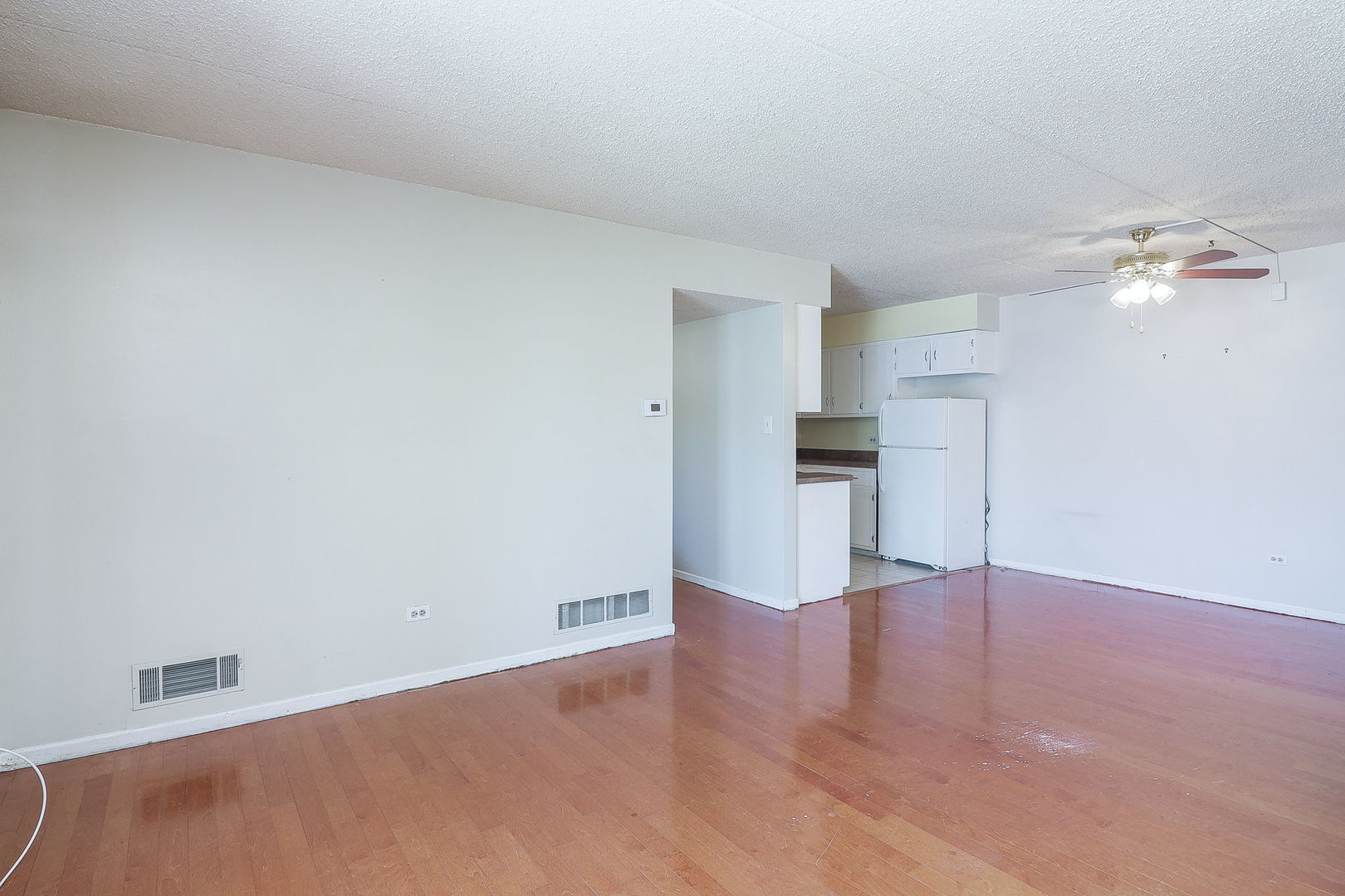 1234 Chalet Road, Unit 204 Naperville, IL 60563 - Photo 3 of 12 Gallery Image 3