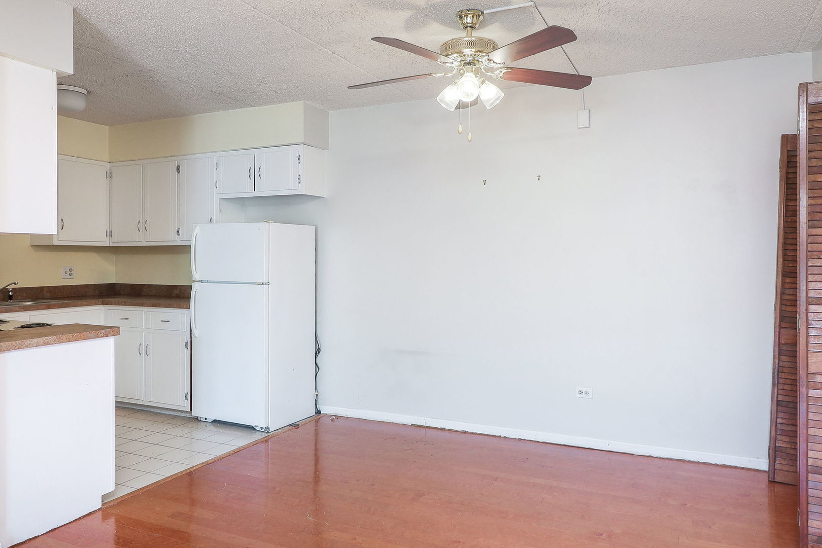 1234 Chalet Road, Unit 204 Naperville, IL 60563 - Photo 4 of 12 Gallery Image 4