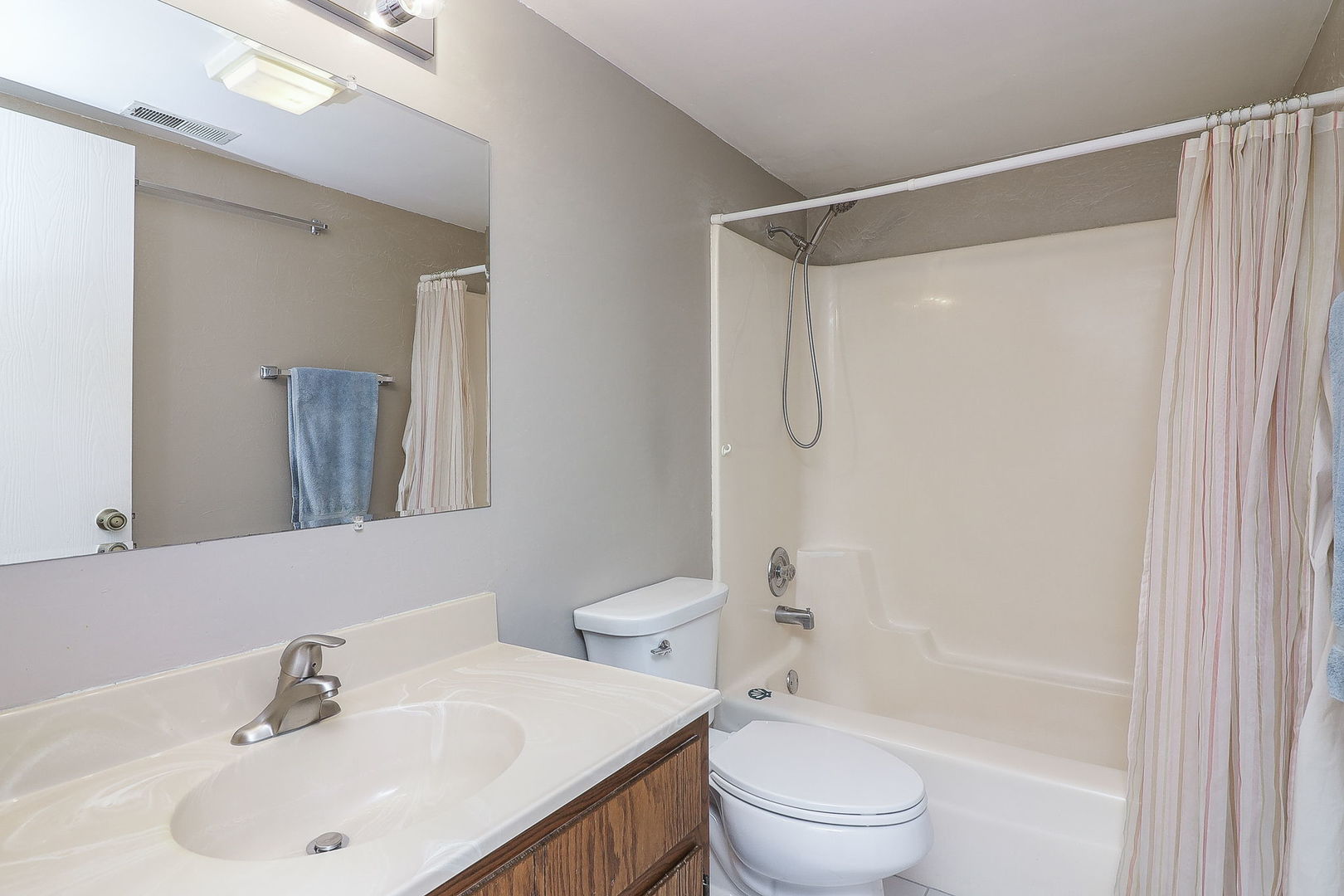 1234 Chalet Road, Unit 204 Naperville, IL 60563 - Photo 10 of 12 Gallery Image 10