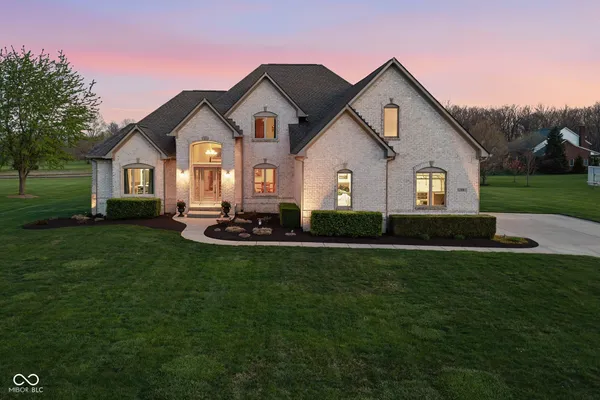 $760,000 | 7111 West Cub Boulevard, New Palestine, IN 46163