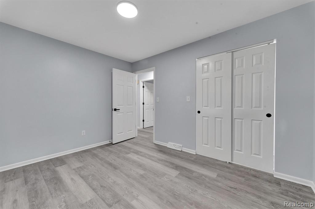 17885 Ridge Road Northville, MI 48168 - Photo 13 of 55