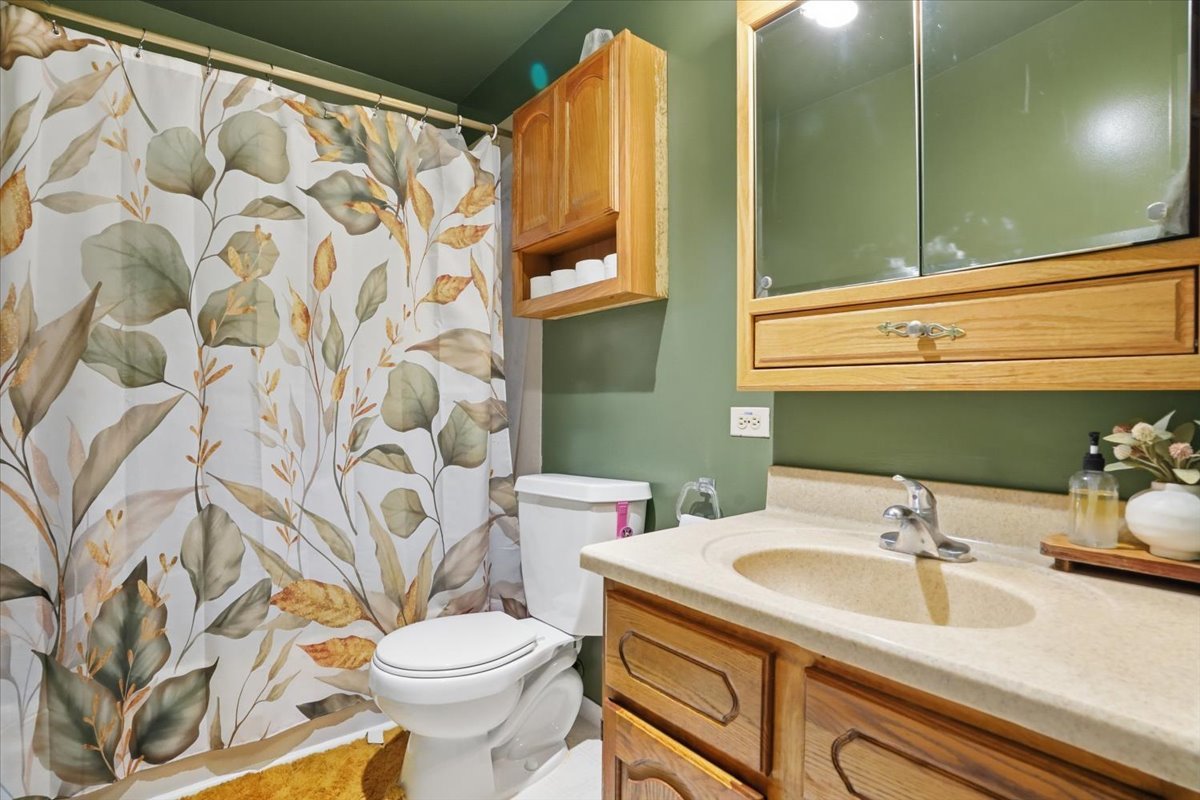 415 Garfield Road Ingleside, IL 60041 - Photo 12 of 28