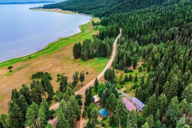 $555,000 | 1201 West Mountain Road, Cascade, ID 83611