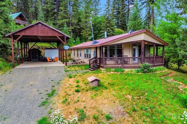 $555,000 | 1201 West Mountain Road, Cascade, ID 83611