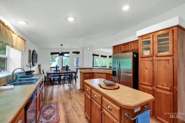 $555,000 | 1201 West Mountain Road, Cascade, ID 83611