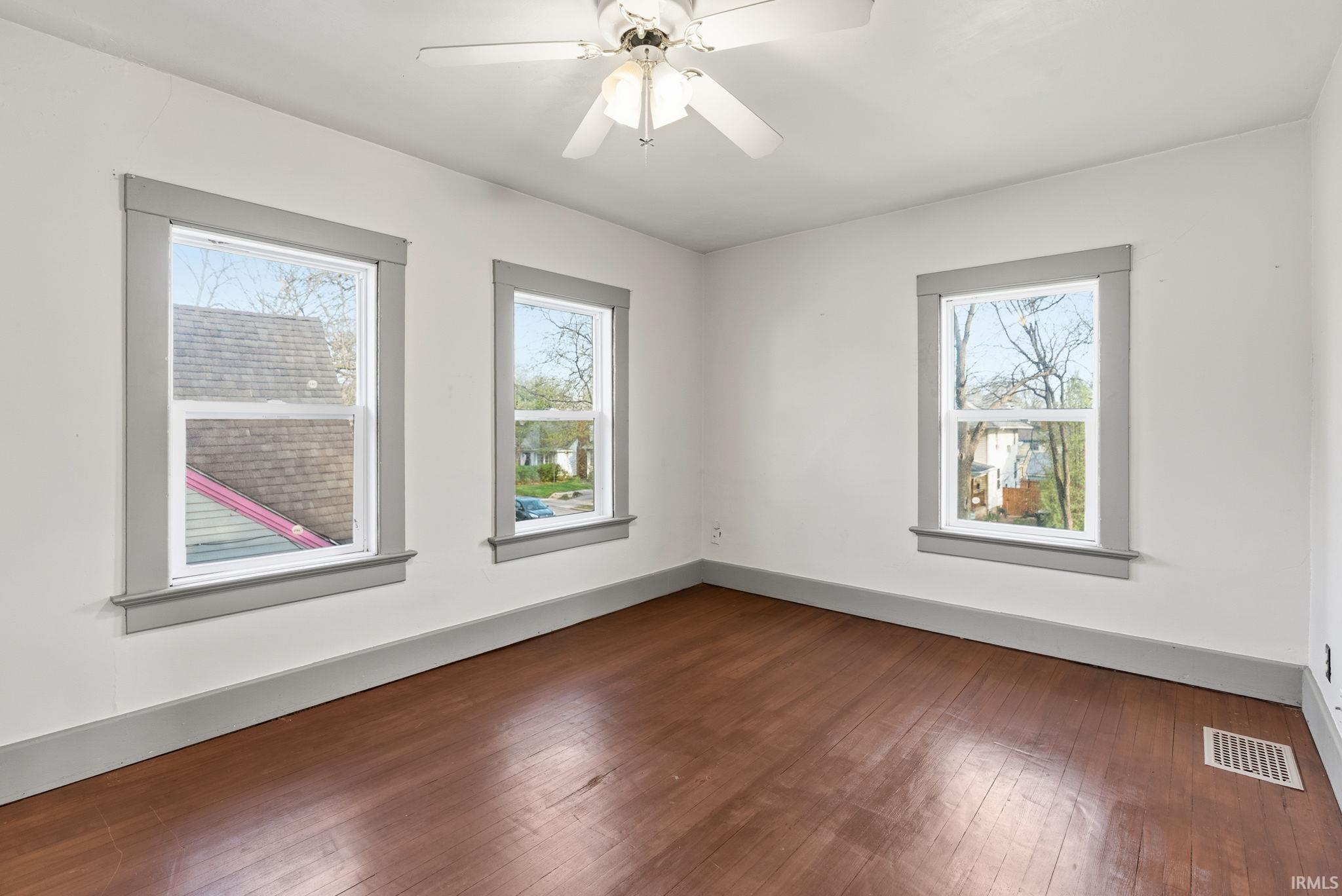 403 Englewood Court Fort Wayne, IN 46807 - Photo 18 of 32