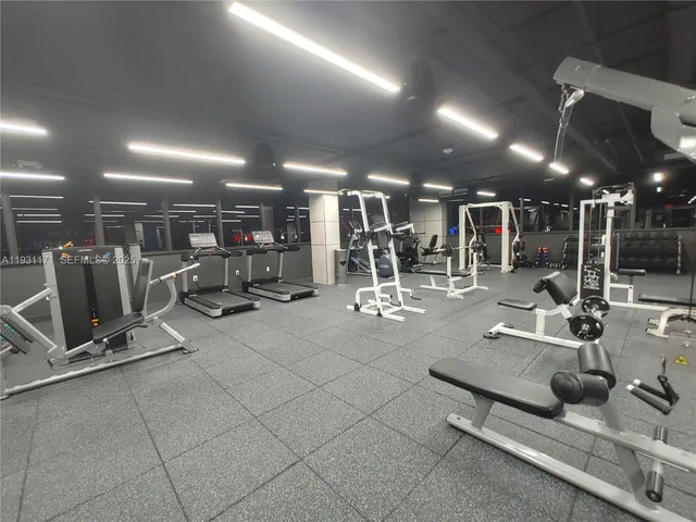 $335,000 | 555 Northeast 15th Street, Unit 21F, Miami, FL 33132