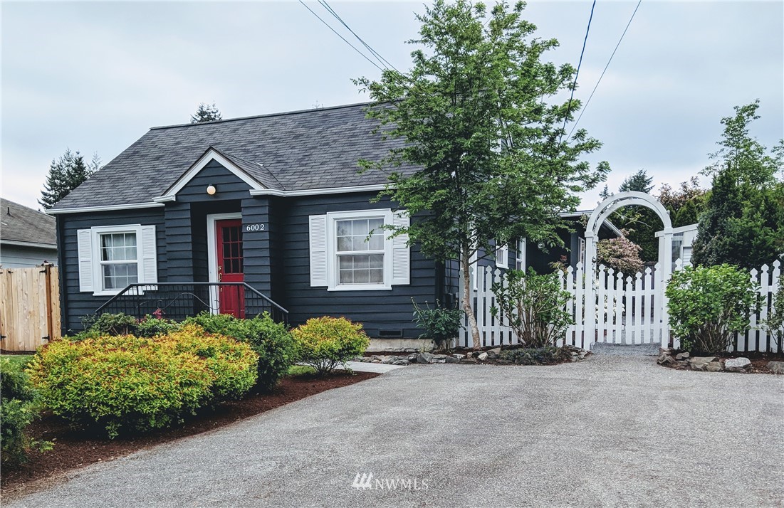 6002 Cady Road Everett, WA 98203 - Photo 2 of 22