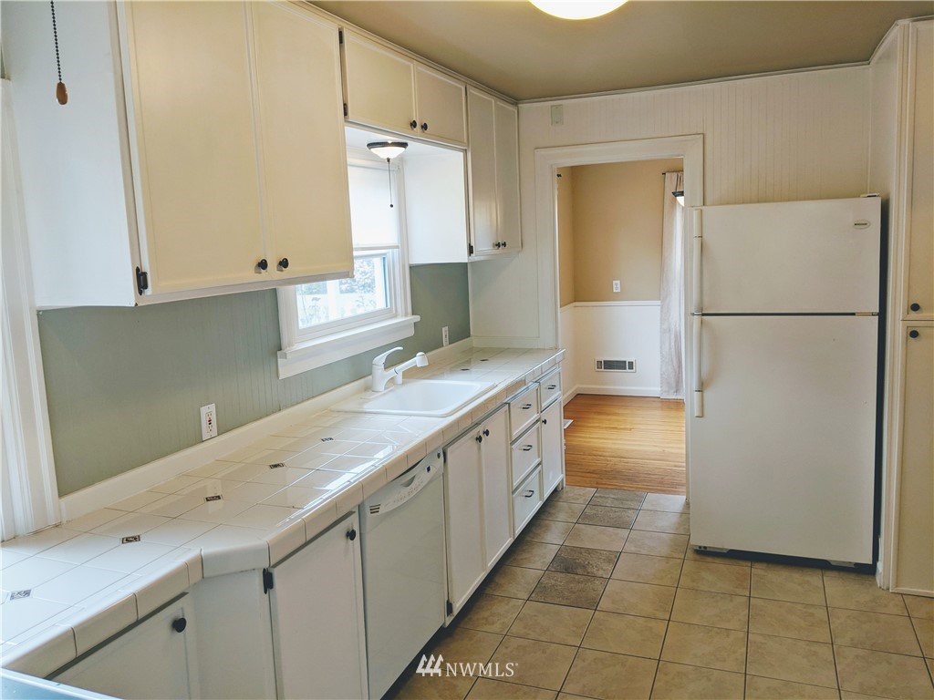 6002 Cady Road Everett, WA 98203 - Photo 6 of 22