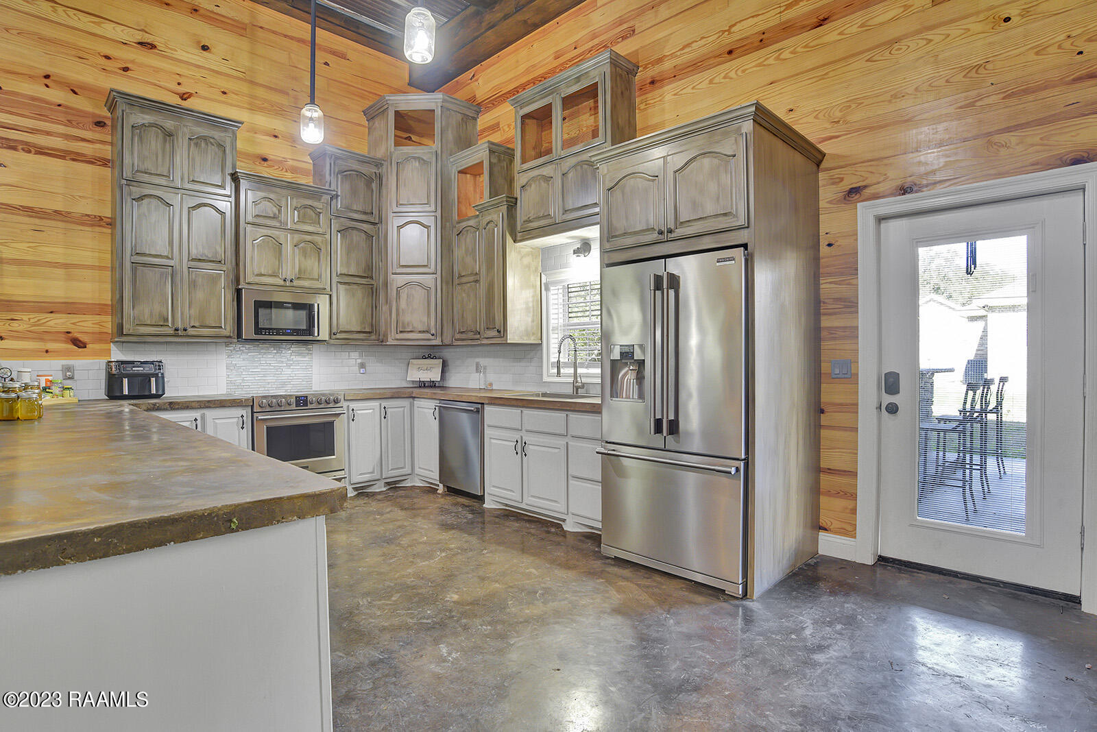 19287 Dama Landry Road Jennings, LA 70546 - Photo 12 of 15 33