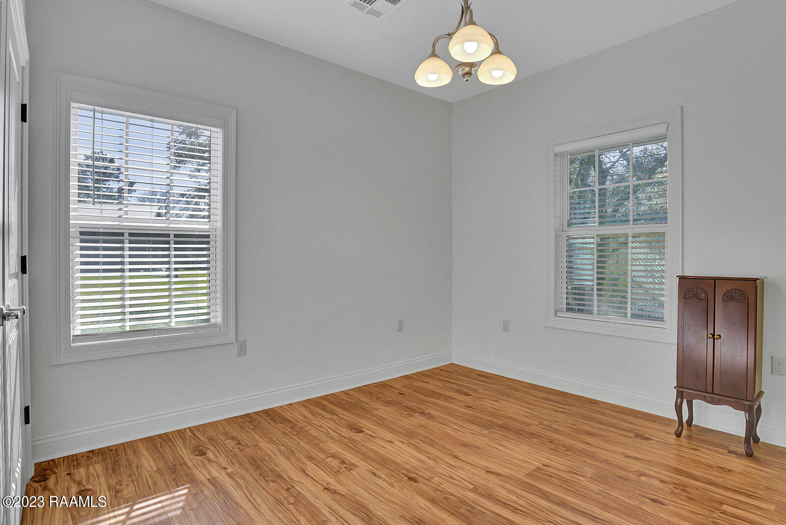 19287 Dama Landry Road Jennings, LA 70546 - Photo 10 of 15 25
