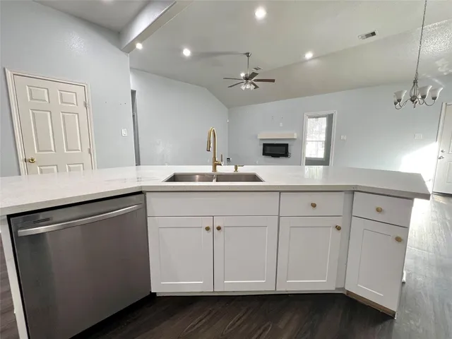 $2,150 | 1216 Deputy O McDuffie Jr Street, Cleveland, TX 77327