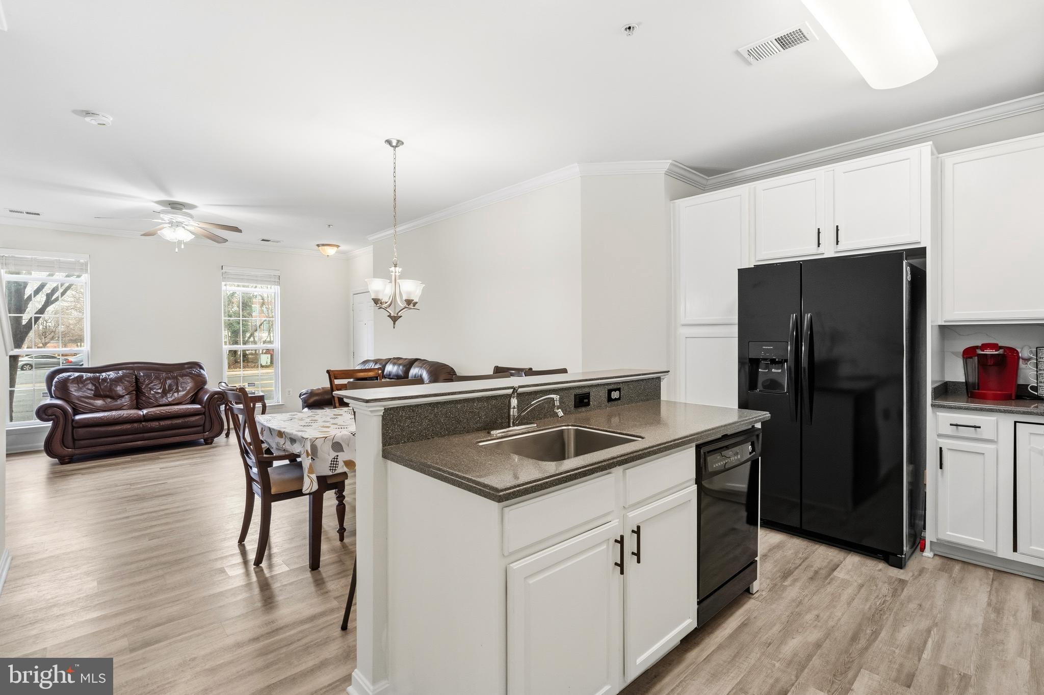 9557 Center Street Manassas, VA 20110 - Photo 6 of 17