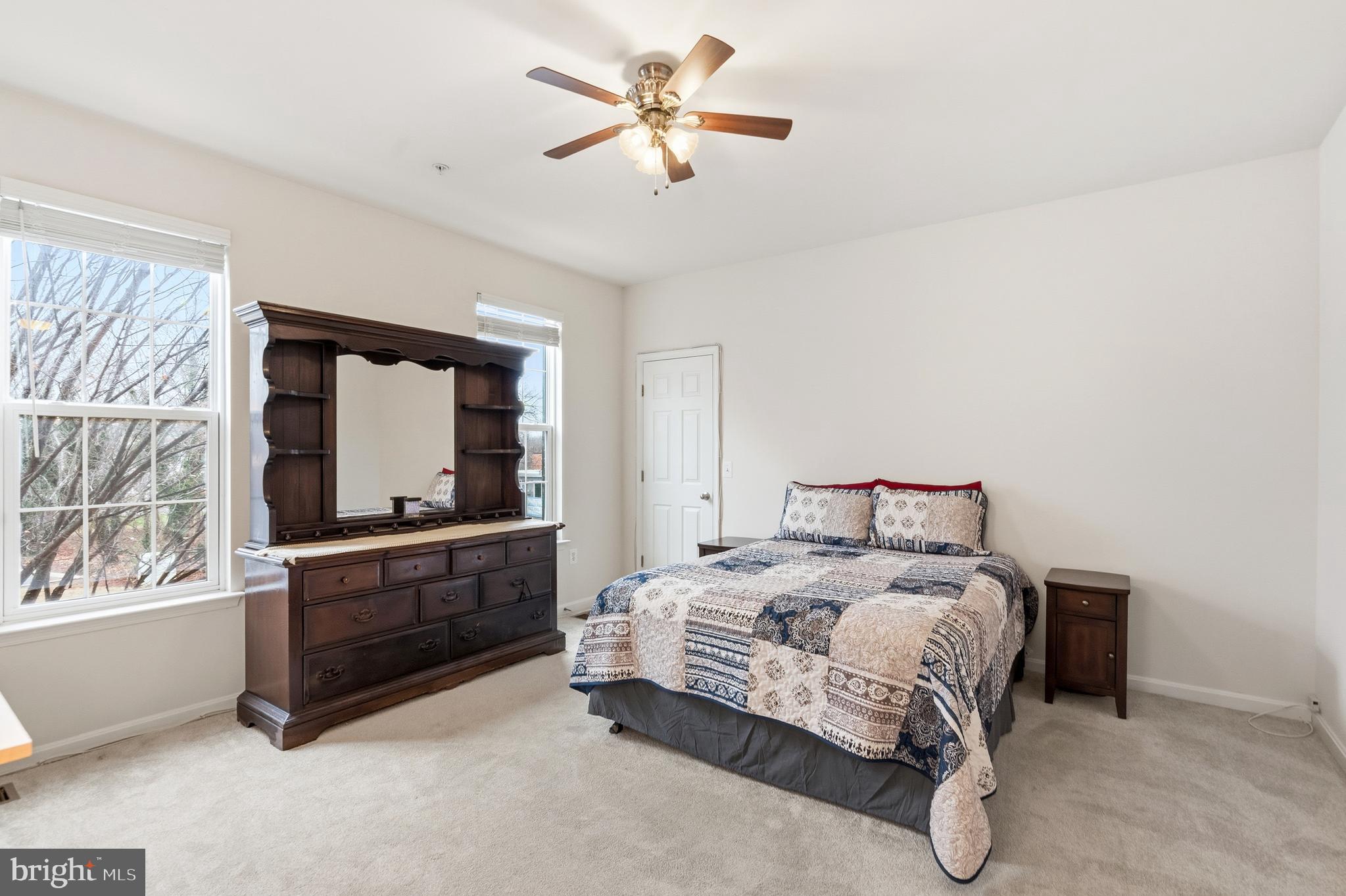 9557 Center Street Manassas, VA 20110 - Photo 10 of 17 Owners Suite