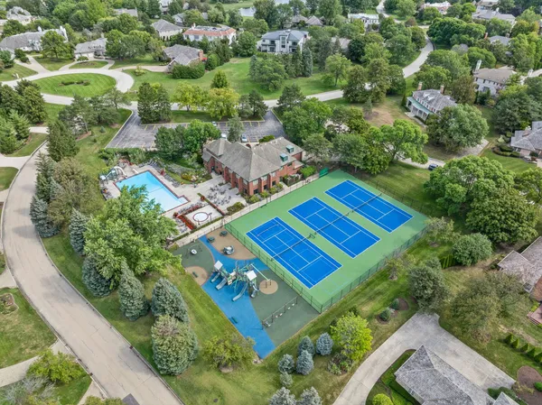 $1,899,000 | 2016 Midwest Club Parkway, Oak Brook, IL 60523