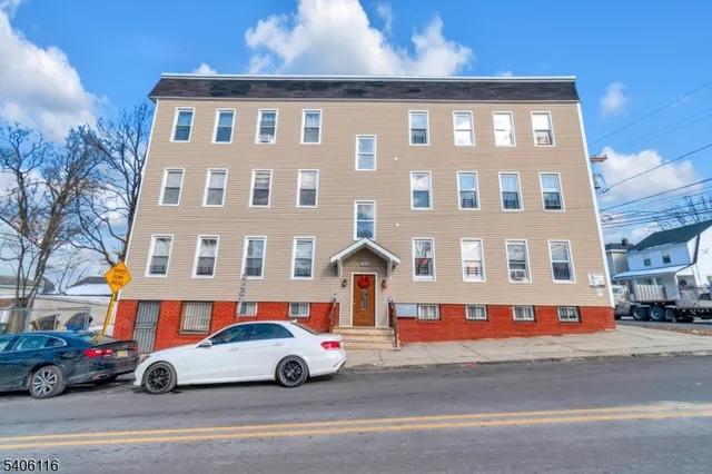 $1,700 | 3 May Street, Unit 3R, Irvington, NJ 07111