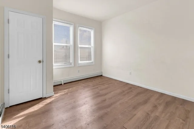 $1,700 | 3 May Street, Unit 3R, Irvington, NJ 07111