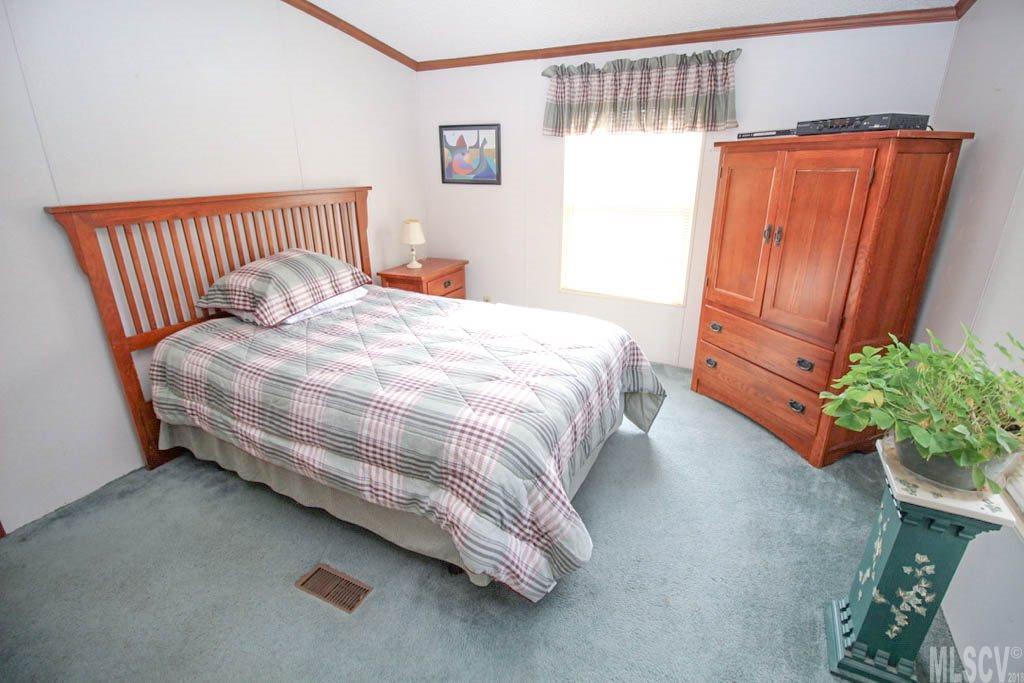 3814 Powerhouse Road Glen Alpine, NC 28655 - Photo 11 of 25 Gallery Image 11