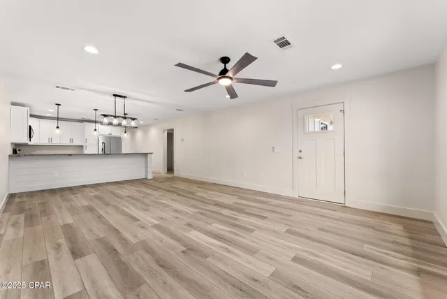 $2,250 | 2614 Cypress Street, Panama City Beach, FL 32408